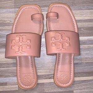 Tory Burch Toe Ring Flat Sandal 8M